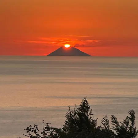 Stylish Terina - Le Lincelle, Lamezia - Bright, Spacious, Elegant And With Terrace * SantʼEufemia Lamezia