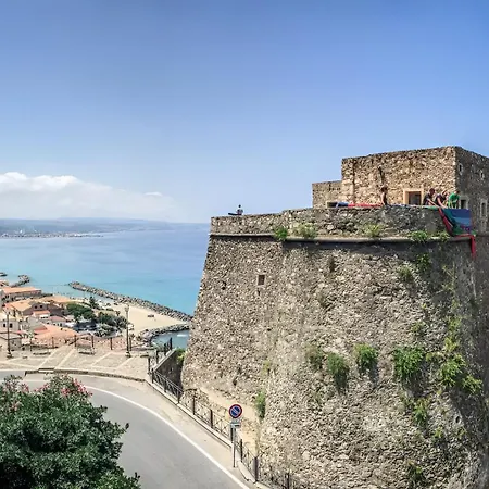 Stylish Terina - Le Lincelle, Lamezia - Bright, Spacious, Elegant And With Terrace SantʼEufemia Lamezia