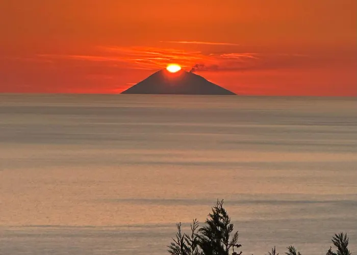 Stylish Terina - Le Lincelle, Lamezia - Bright, Spacious, Elegant And With Terrace * SantʼEufemia Lamezia